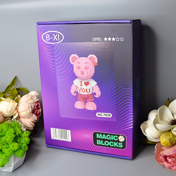 Конструктор 3D Magic Blocks у формі ведмедика Bearbrick "Kisses" I love you рожевий 4450 деталей