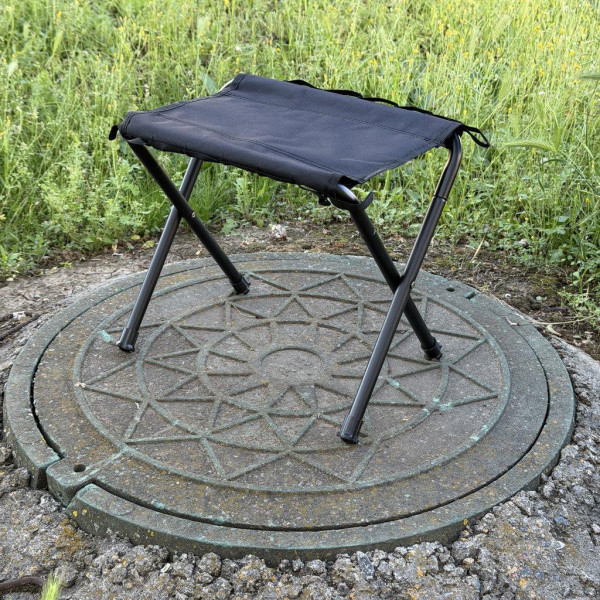 Складаний туристичний міні-стілець 35×25×29 см, витримує вагу до 120 кг, компактний рибальський табурет