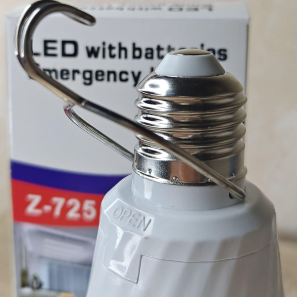 Аварійна світлодіодна Usb лампа 2в1 у цоколь e27 20 W з 2 акумуляторами 18650 Юсб Лампочка прожектор