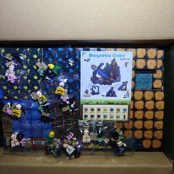 Магнітний конструктор з кубиків Алмазний Меч в шахті 320 деталей Minecraft Magnetic Cube H112