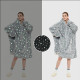 Світний у темряві плед-толстовка з рукавамиHuggle Hoodie Stars Lumi, оверсайз, 80х80 см
