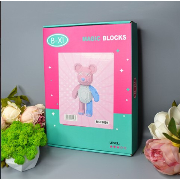 Конструктор у формі ведмедика 40 см рожевий із блакитним 3d Magic Blocks bearbrick із блоків, наноблок 3D конструктори
