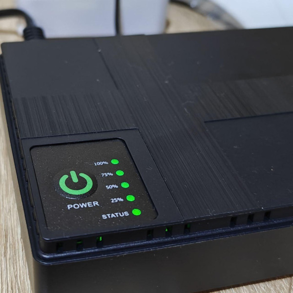 UPS для Wi-Fi роутера DC1018P 10400 Mah Упс Міні Ібп 5 9 12 V Павербанк для роутера 12 вольтів