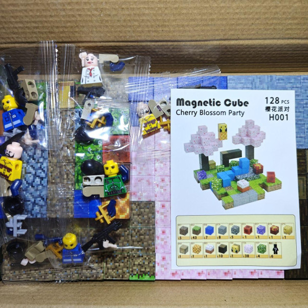 Магнітний конструктор з кубиків сцена сад Сакури 128 деталей Minecraft Magnetic Cube H001 — кубики майнкрафт