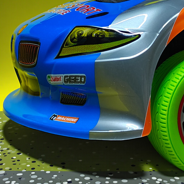 Детализированный бампер и фары BMW 1:10